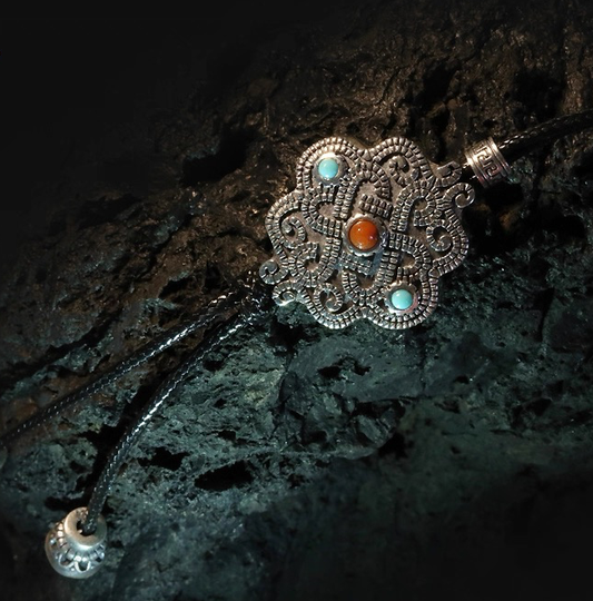 Mongolian disc intestine pattern sterling silver necklace