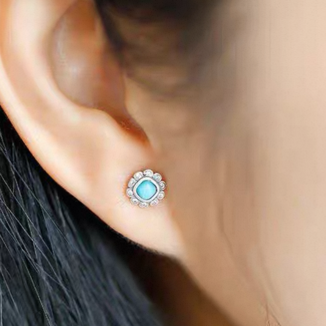 「Sky Seed」Daisy Shape Sterling Silver Inlaid Turquoise Earrings